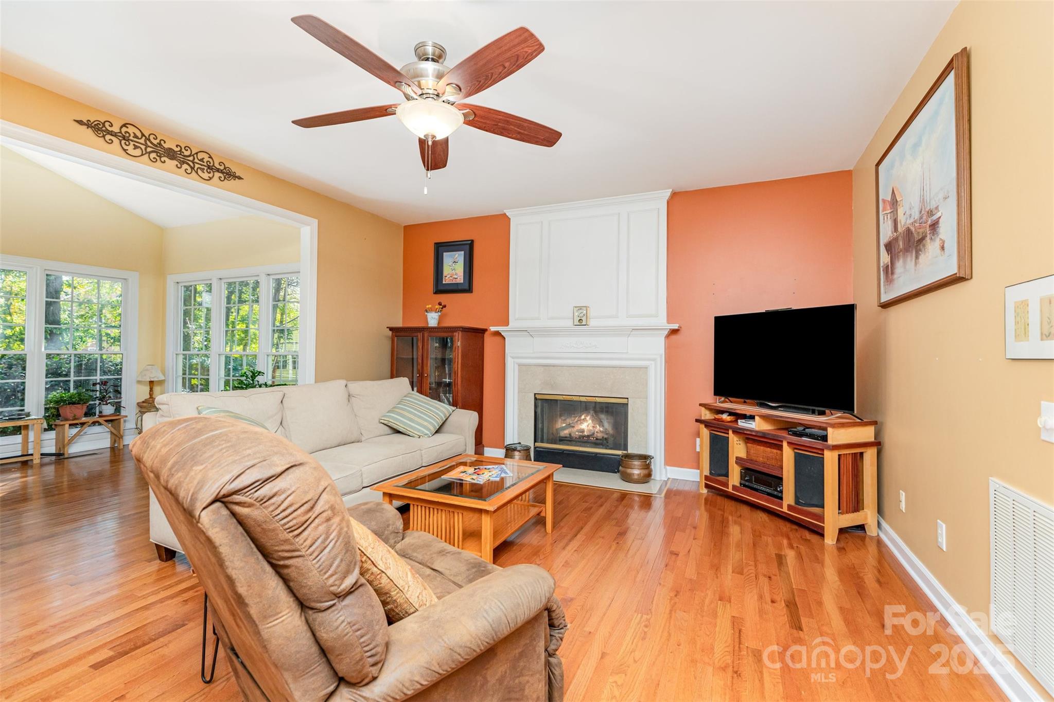 8437 Kilmartin Lane