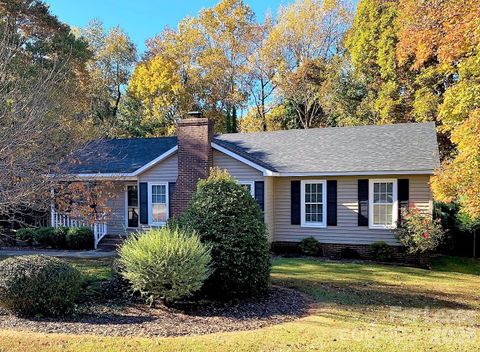 Photo of 518 Brook Forest Drive, Belmont, NC 28012 (MLS # 4388528)