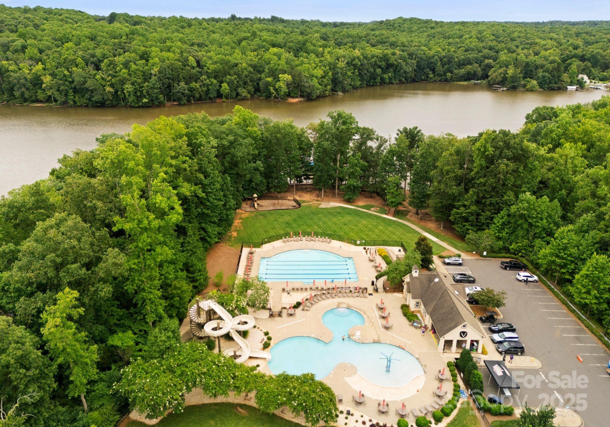 The Vineyards on Lake Wylie - Residential