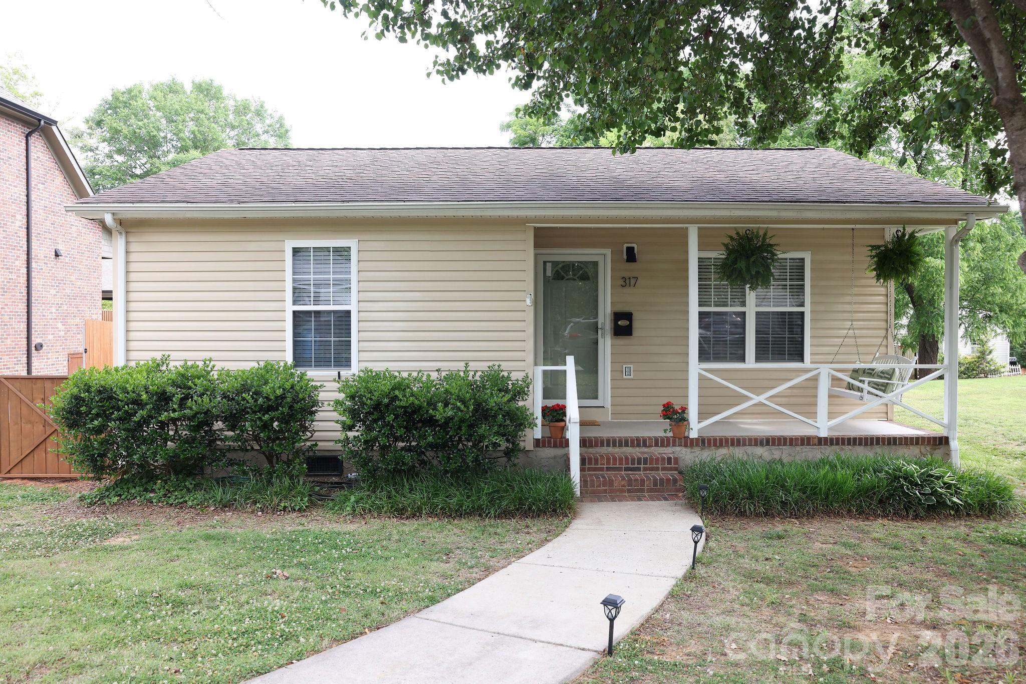 317 Devine Avenue