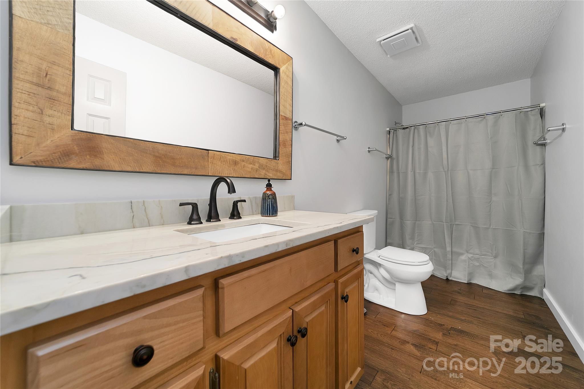 Country Club Estates - Residential