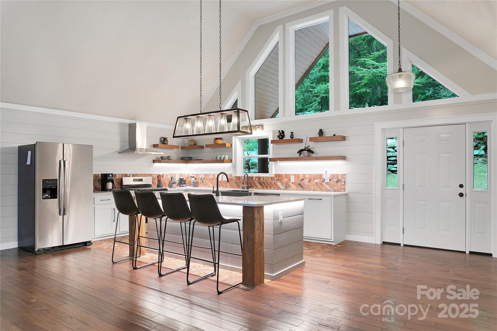 Country Club Estates - Residential