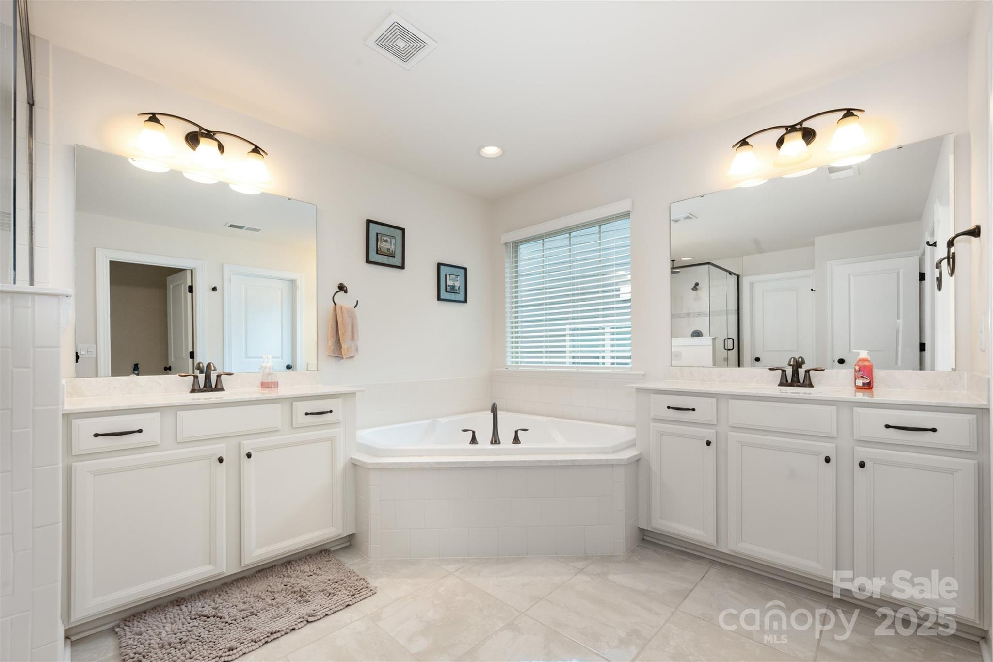 Oakland Pointe - Residential