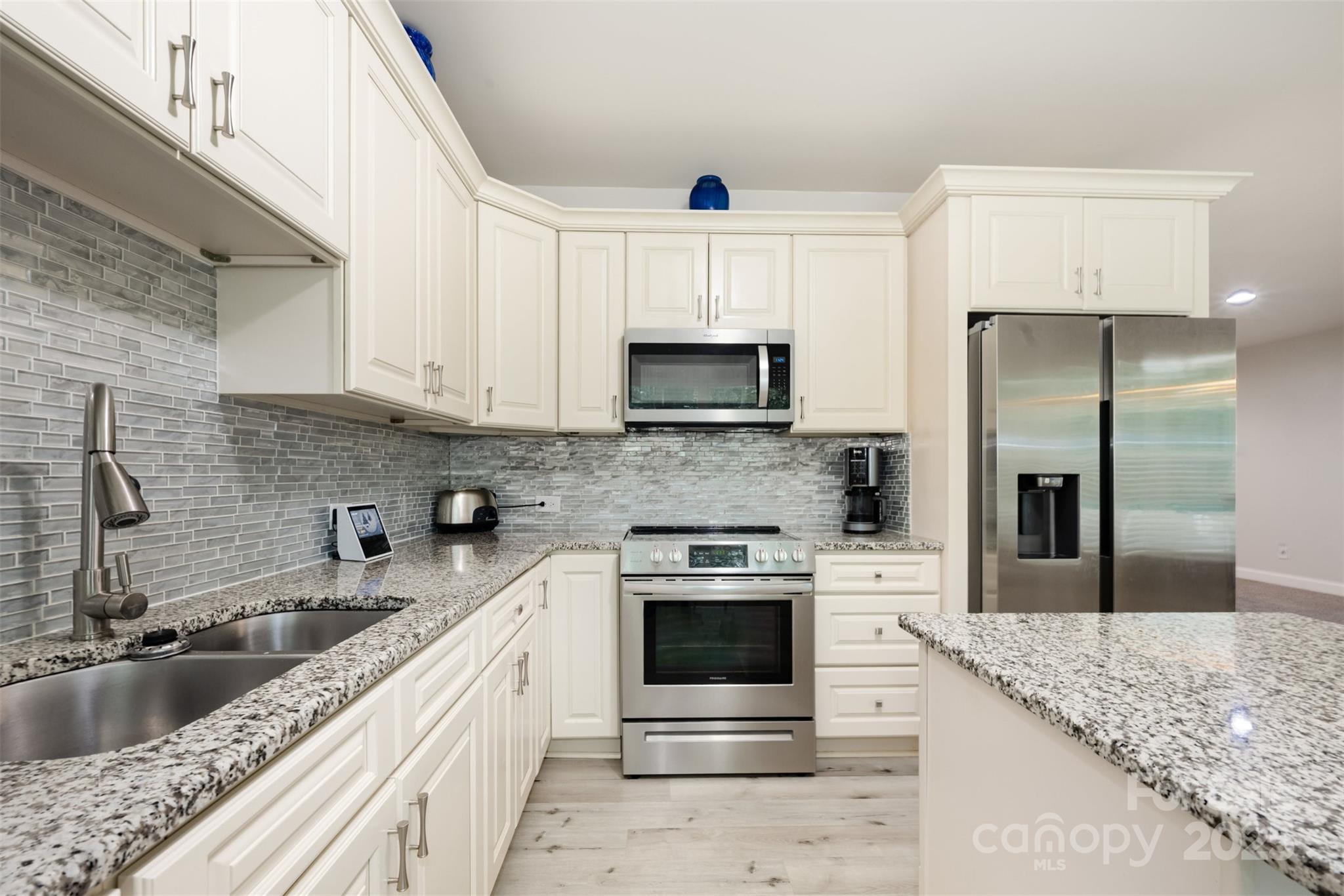 Oakland Pointe - Residential