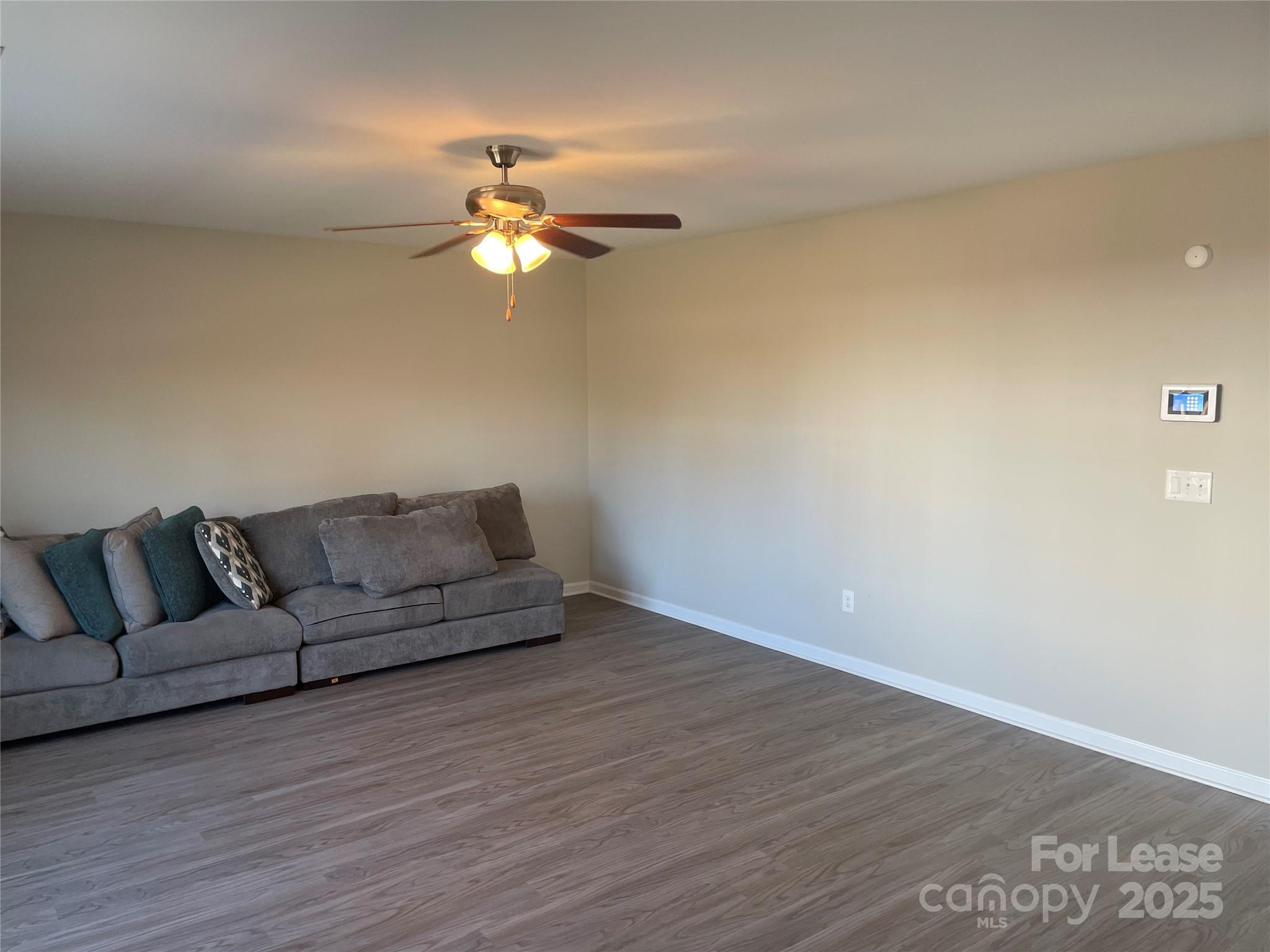 Hunters Crossing - Residential Lease