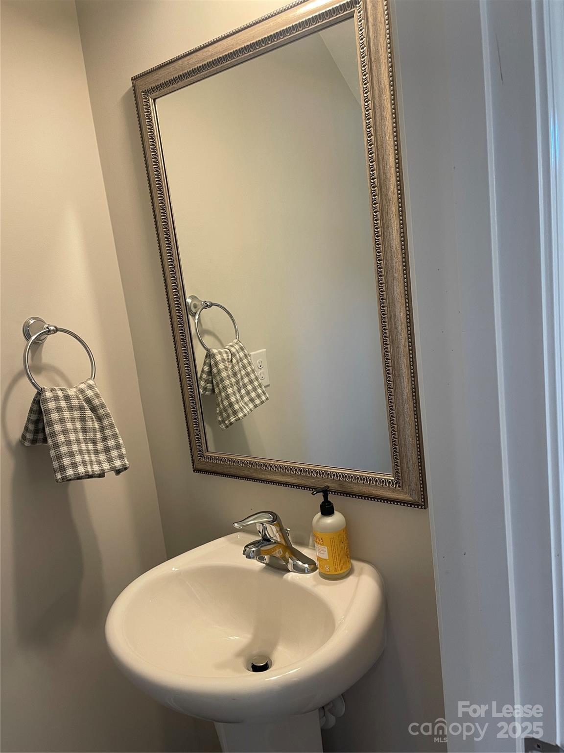 Hunters Crossing - Residential Lease