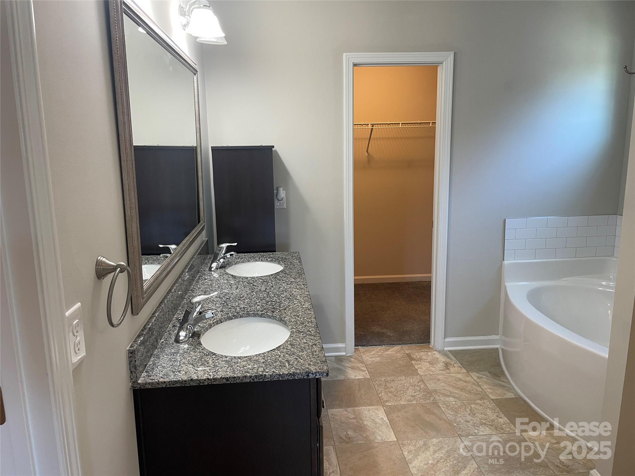 Hunters Crossing - Residential Lease