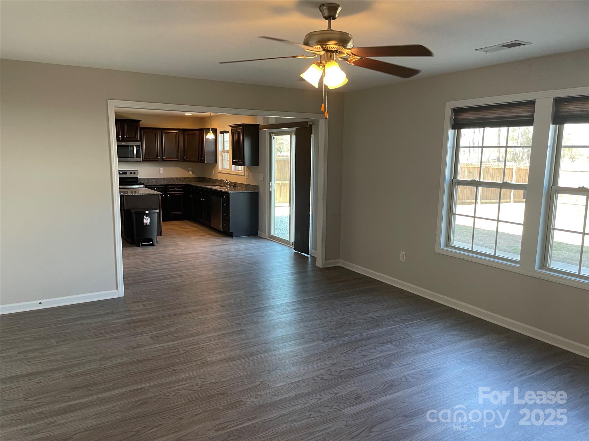 Hunters Crossing - Residential Lease