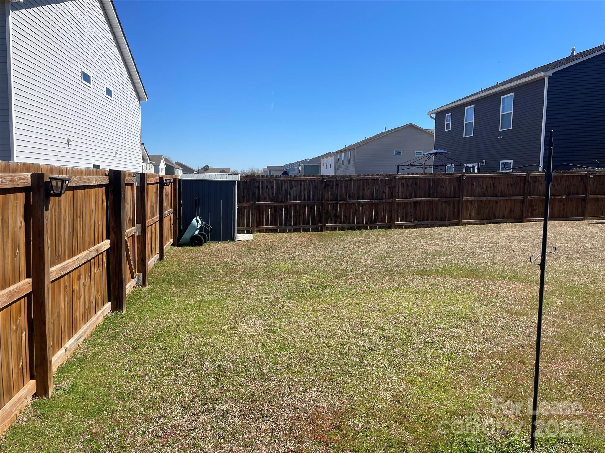 Hunters Crossing - Residential Lease