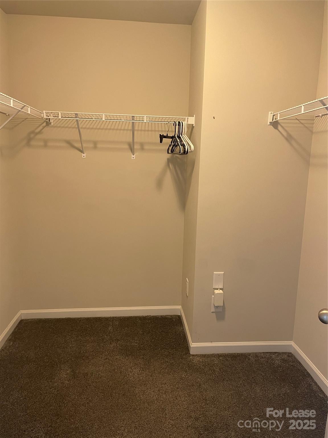 Hunters Crossing - Residential Lease