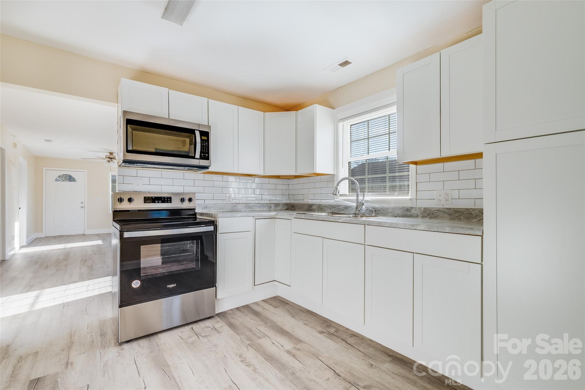 417 Baker Street Extension