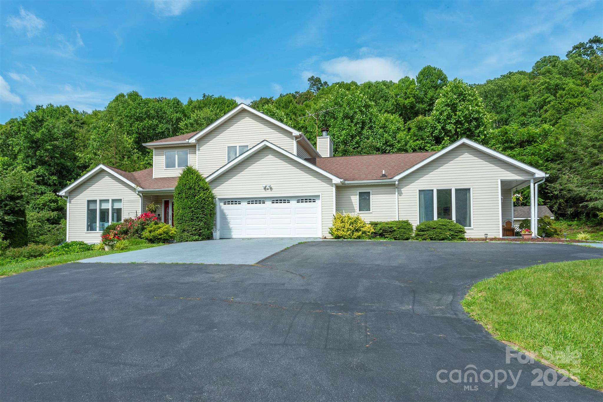 12 Apple Tree Way