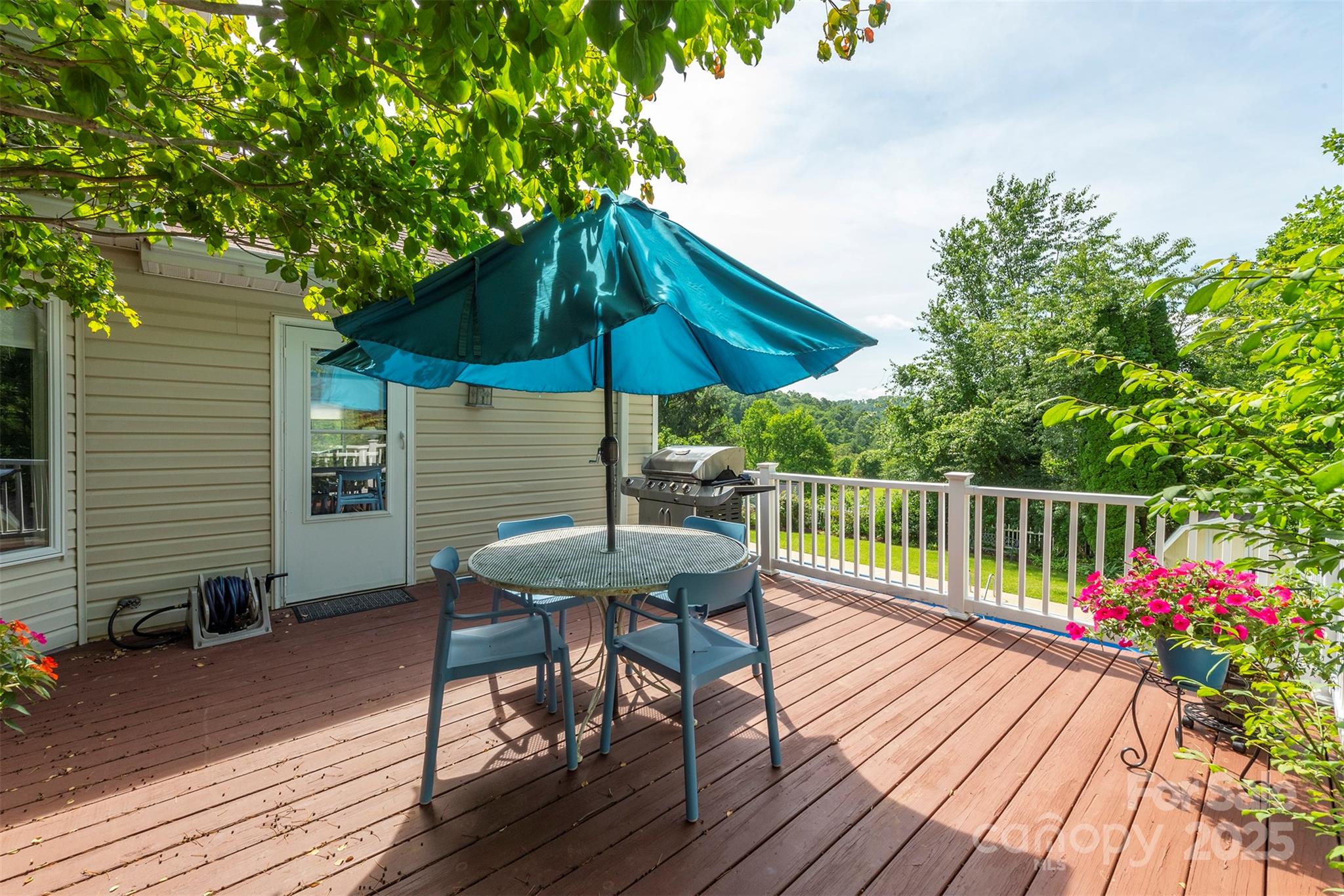 12 Apple Tree Way