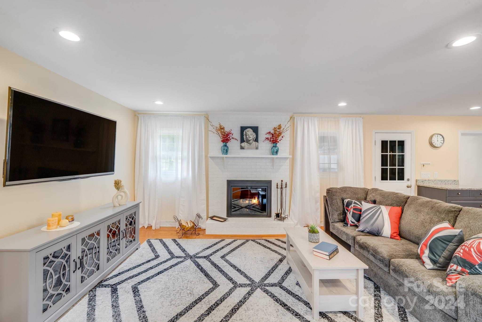 Sheffield Park - Residential