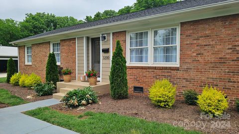 Single Family Residence in Charlotte NC 3200 Driftwood Drive.jpg