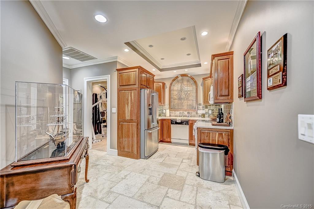 The Peninsula - Residential