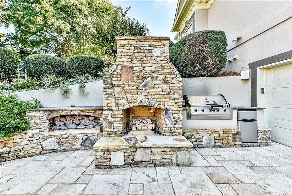 The Peninsula - Residential