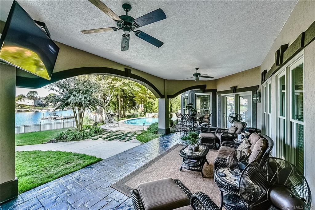 The Peninsula - Residential