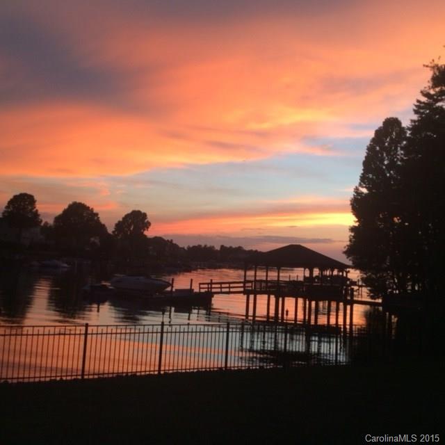 The Peninsula - Residential