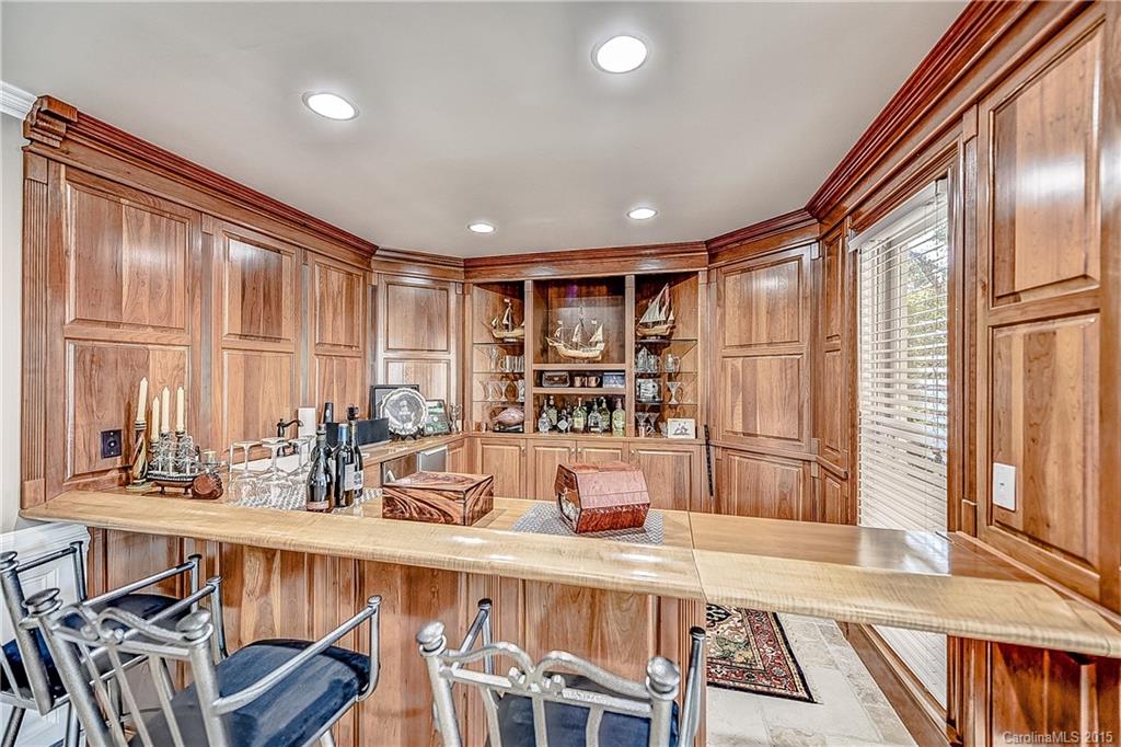 The Peninsula - Residential