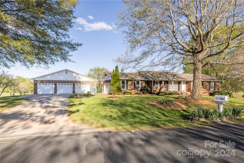 Single Family Residence in Albemarle NC 705 Anderson Road.jpg