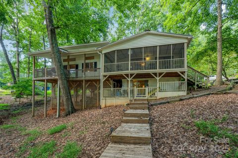 Photo of 494 Deerfield Road, Mount Gilead, NC 27306 (MLS # 4292549)