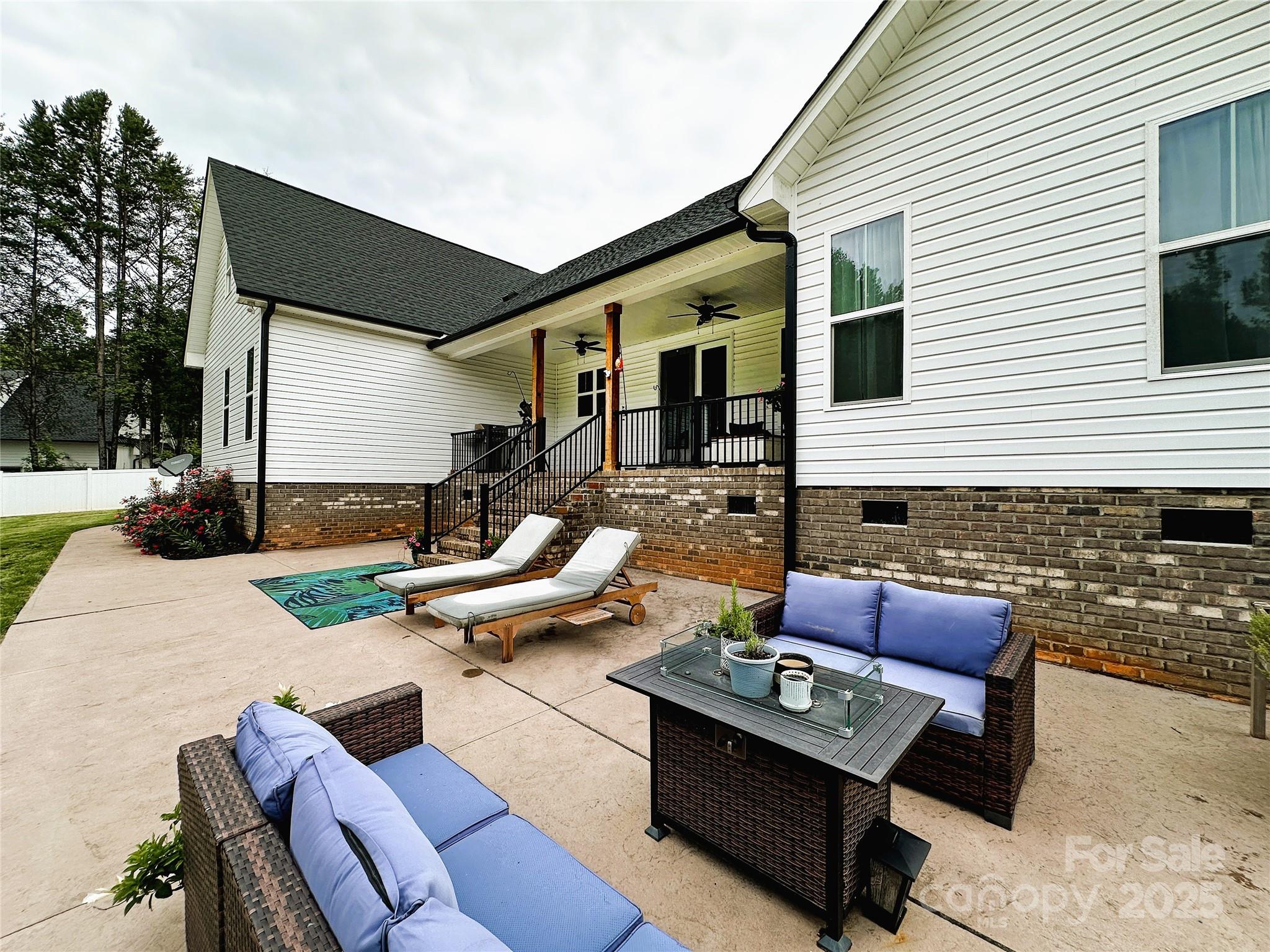 Sanders Landing - Residential