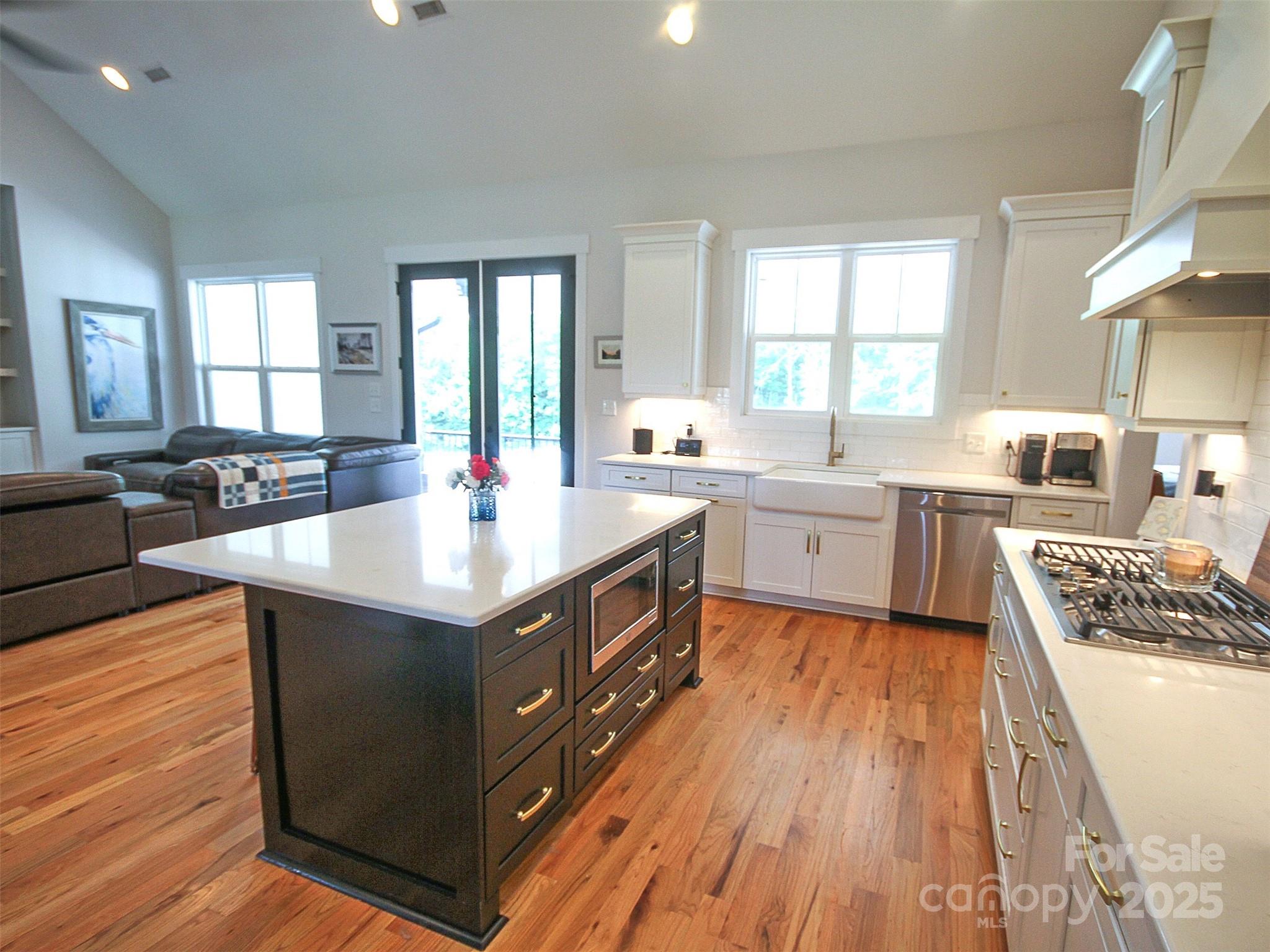 Sanders Landing - Residential