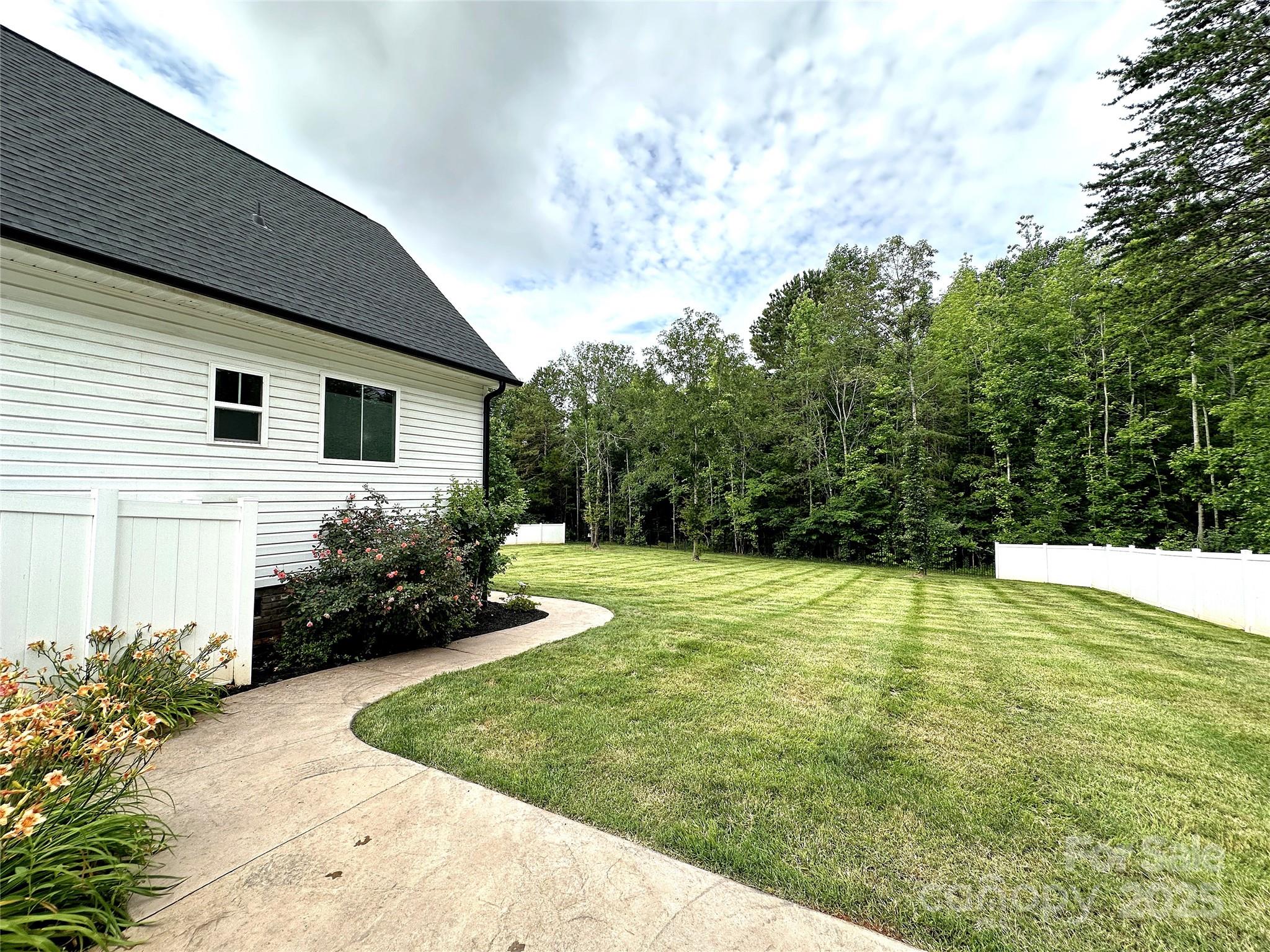 Sanders Landing - Residential