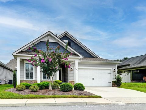 527 Summerfield Place Flat Rock NC 28731