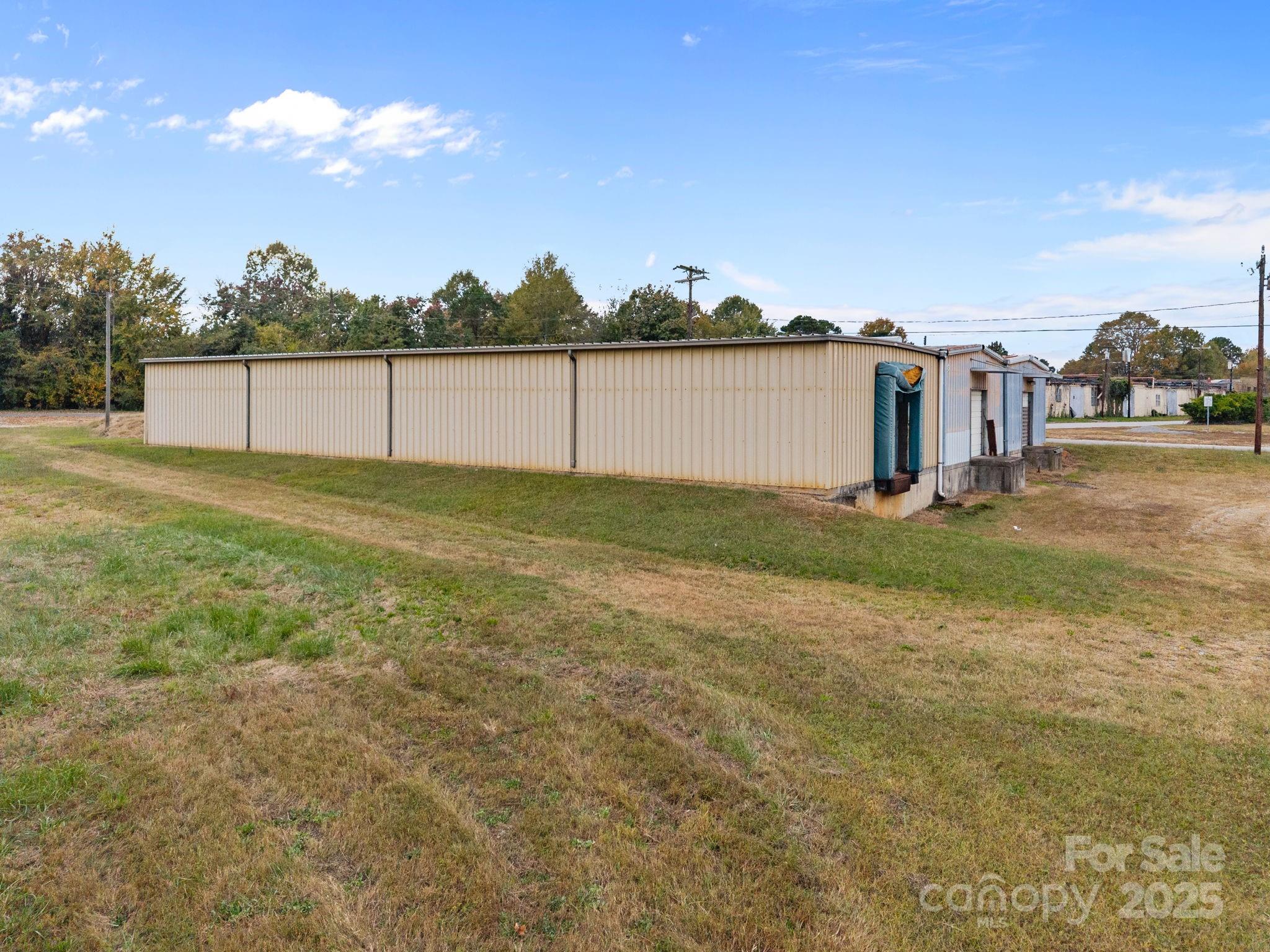 1300 Van Nuys Street