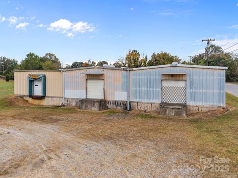 Photo of 1300 Van Nuys Street, Salisbury, NC 28145 (MLS # 4315338)