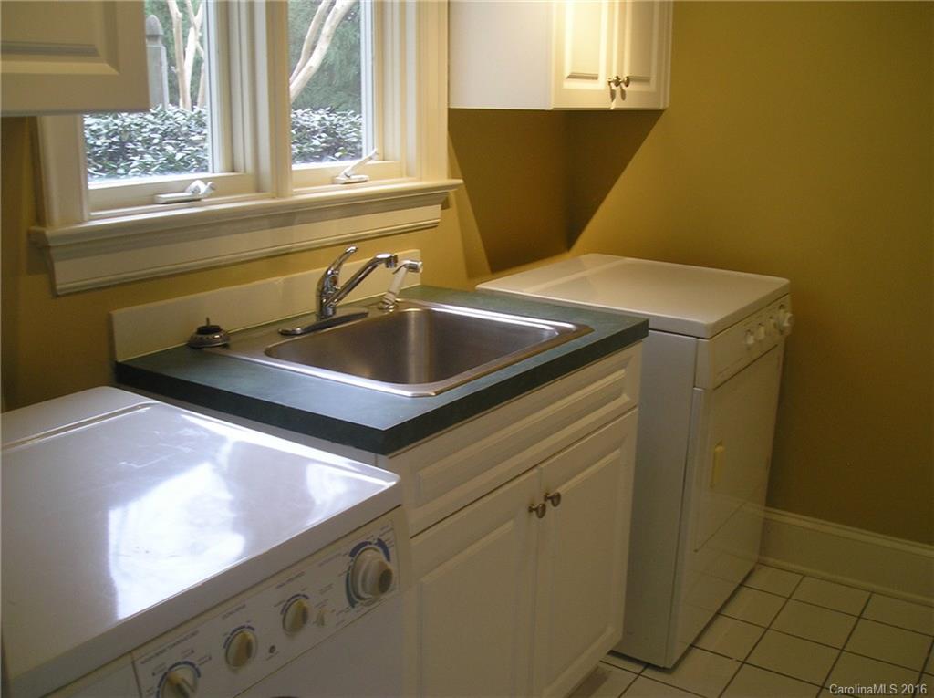 The Peninsula - Residential Lease