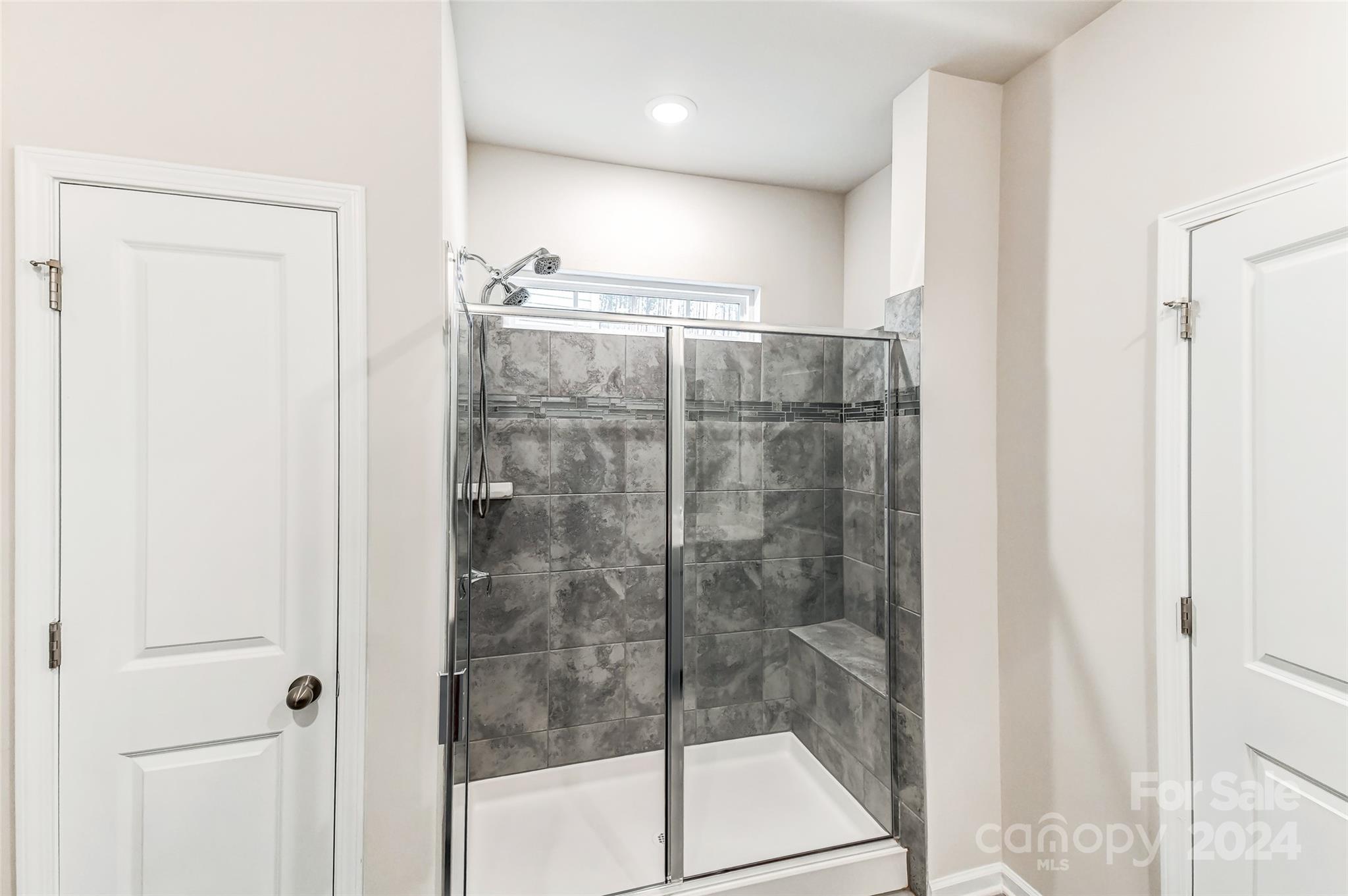 Falls Cove at Lake Norman - Residential