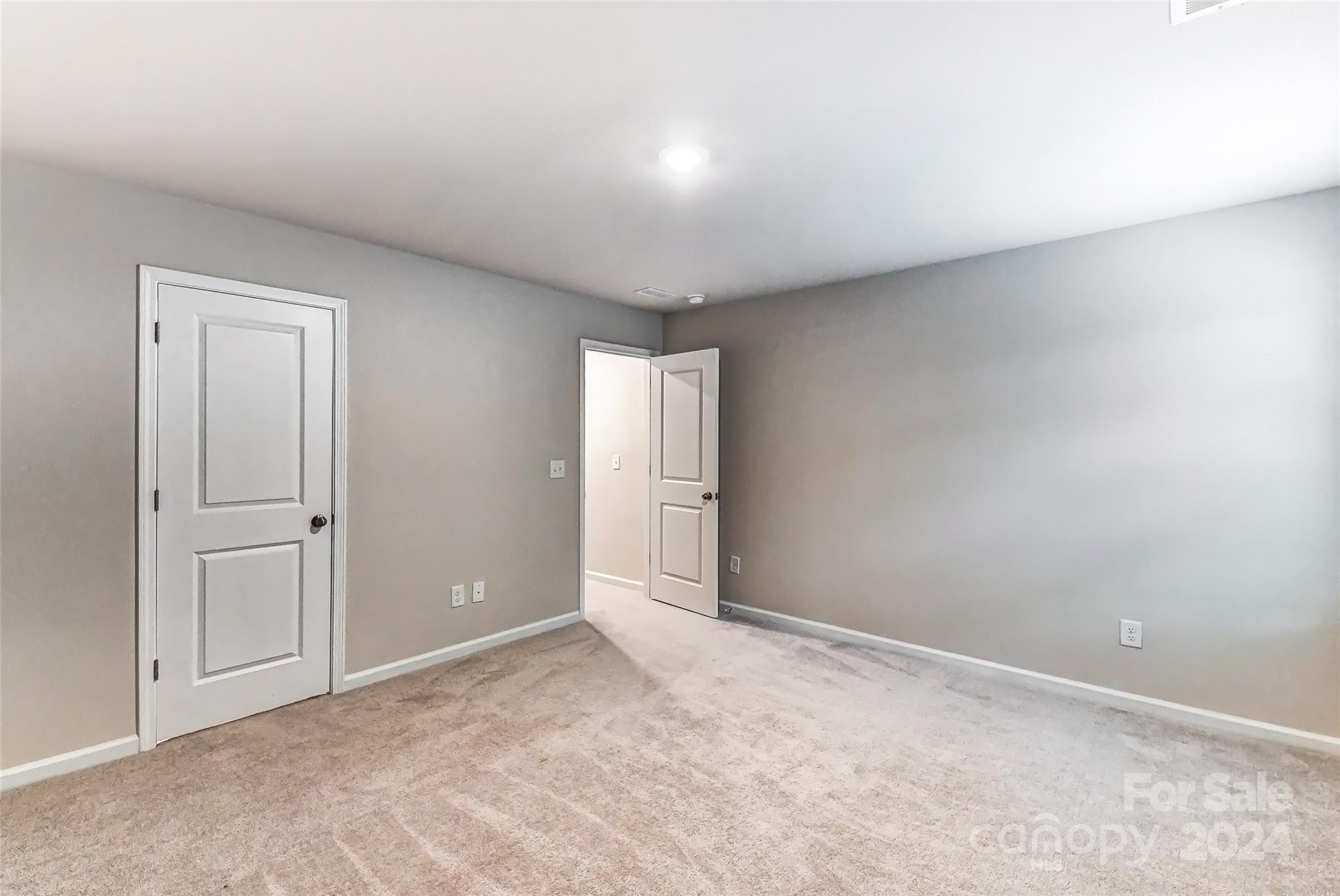 Falls Cove at Lake Norman - Residential