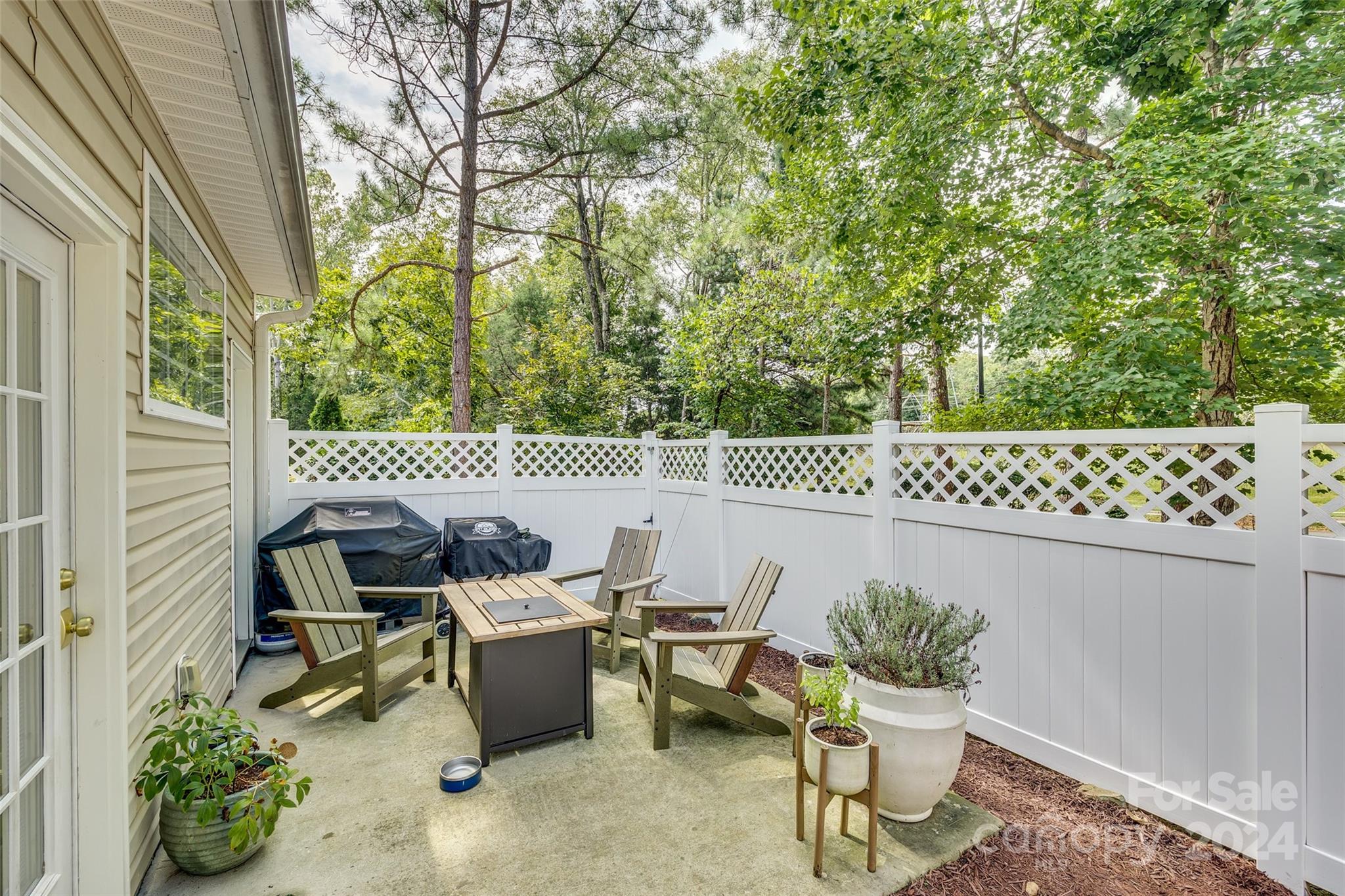 Lexington Commons - Residential