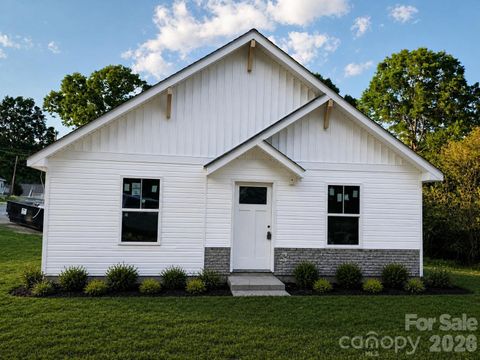 Photo of 1034 Walnut Street, Albemarle, NC 28001 (MLS # 4371702)