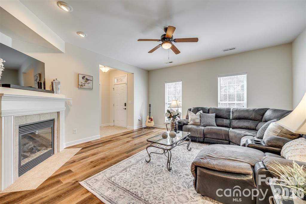 2023 Aragon Lane