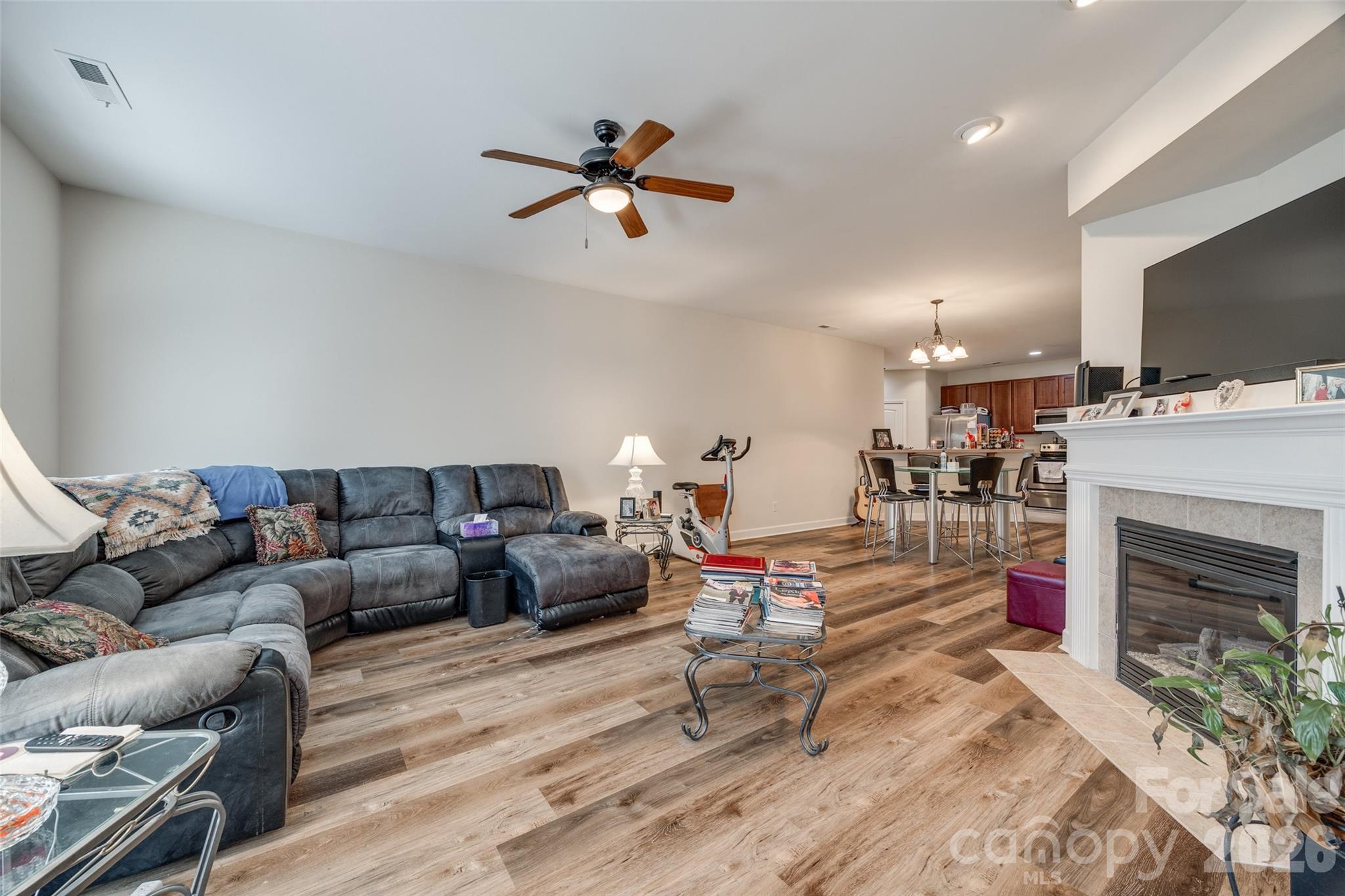 2023 Aragon Lane