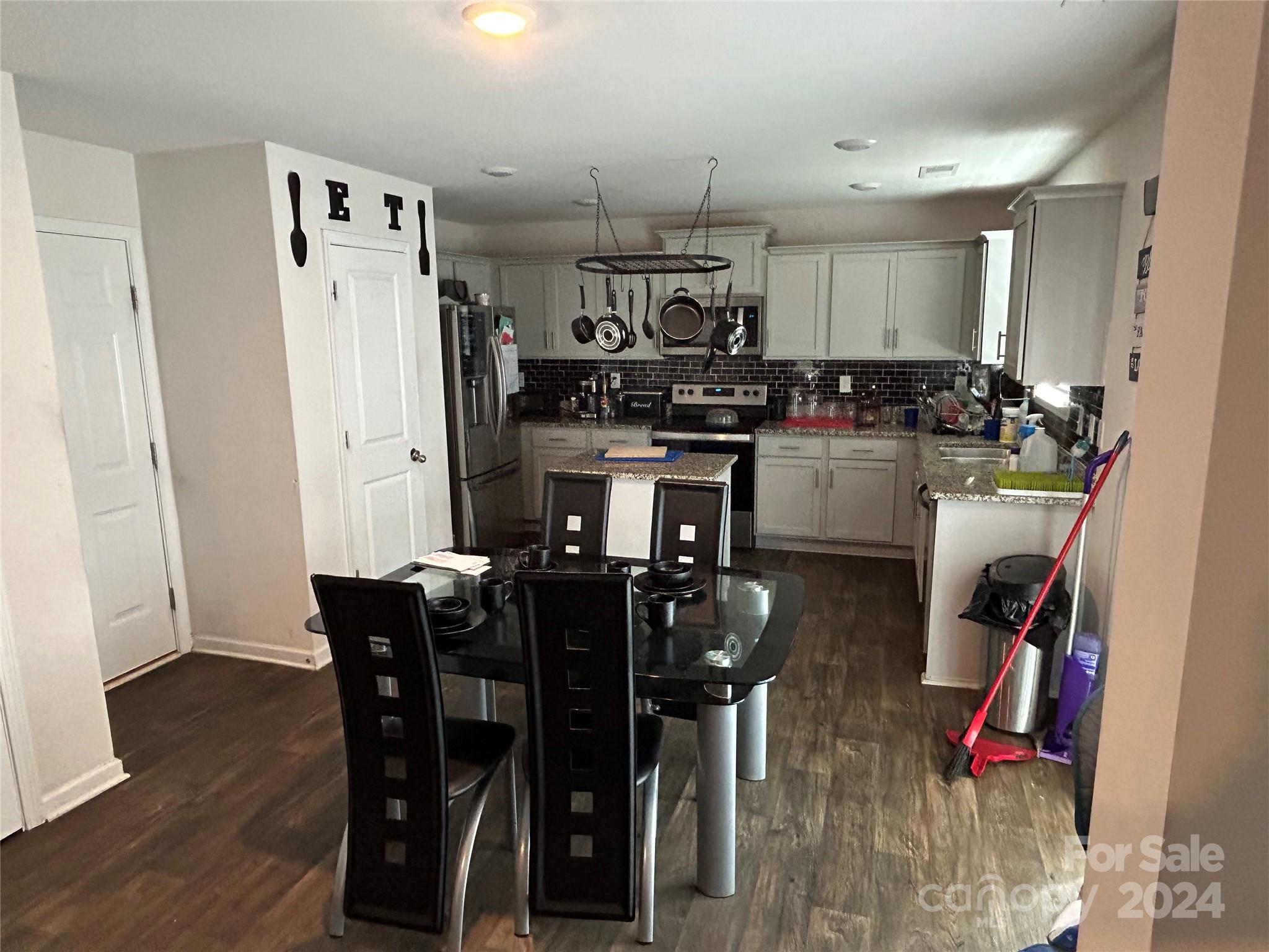 Apple Creek - Residential