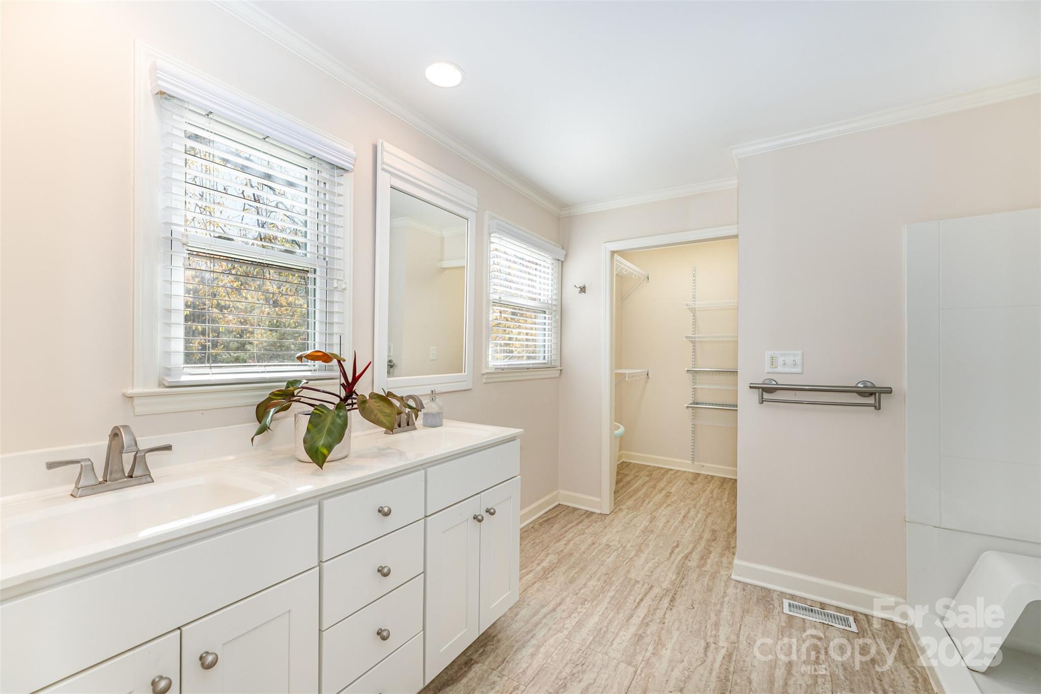 Sherwood Forest - Residential