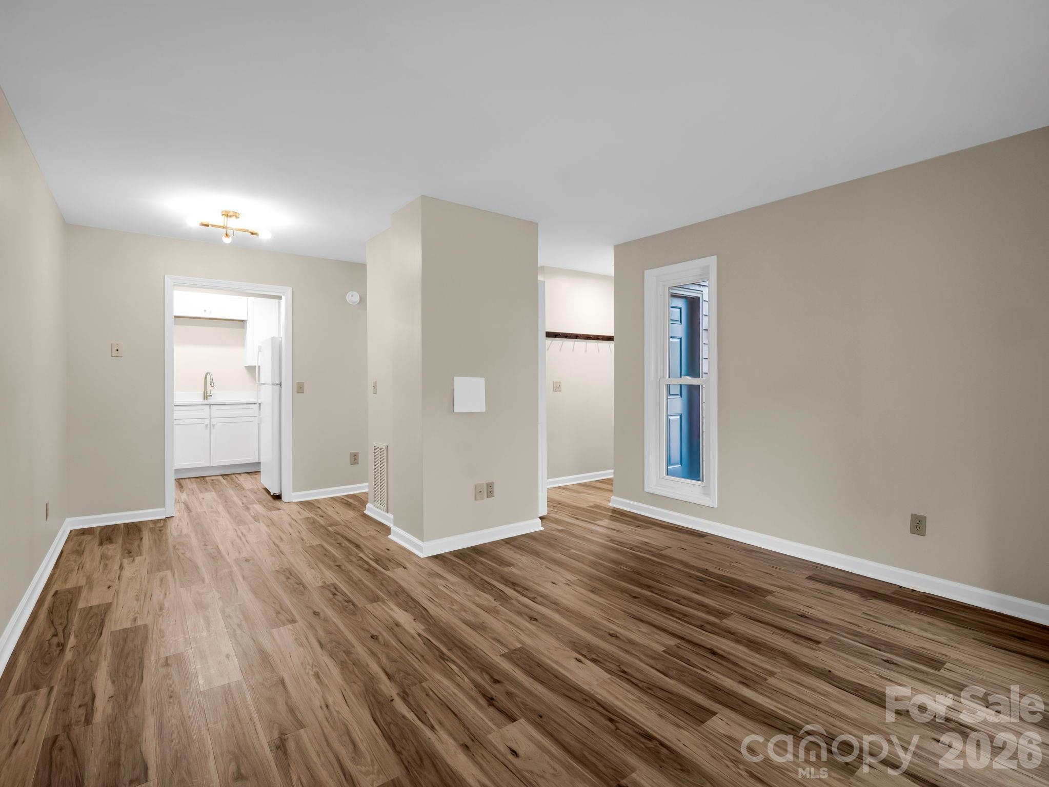 520 Courtwood Lane 4