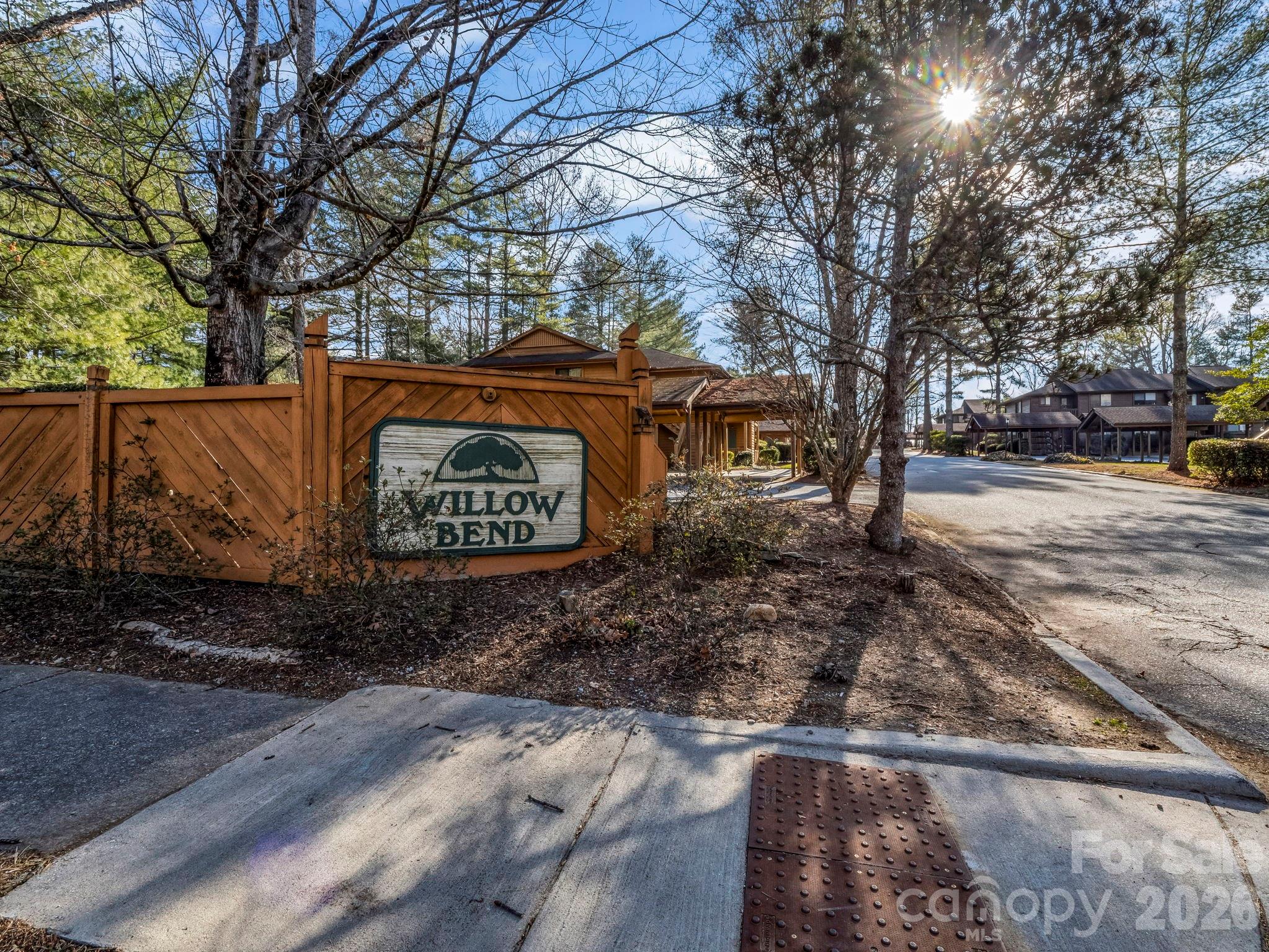 520 Courtwood Lane 4