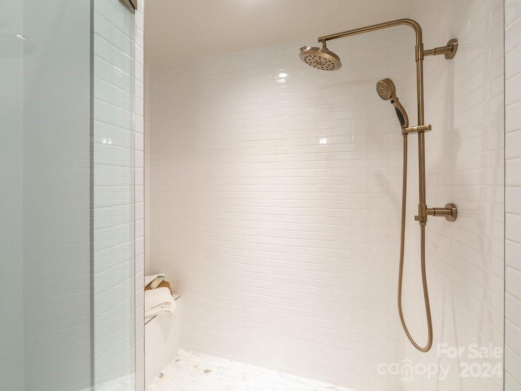 Riverchase Estates - Residential