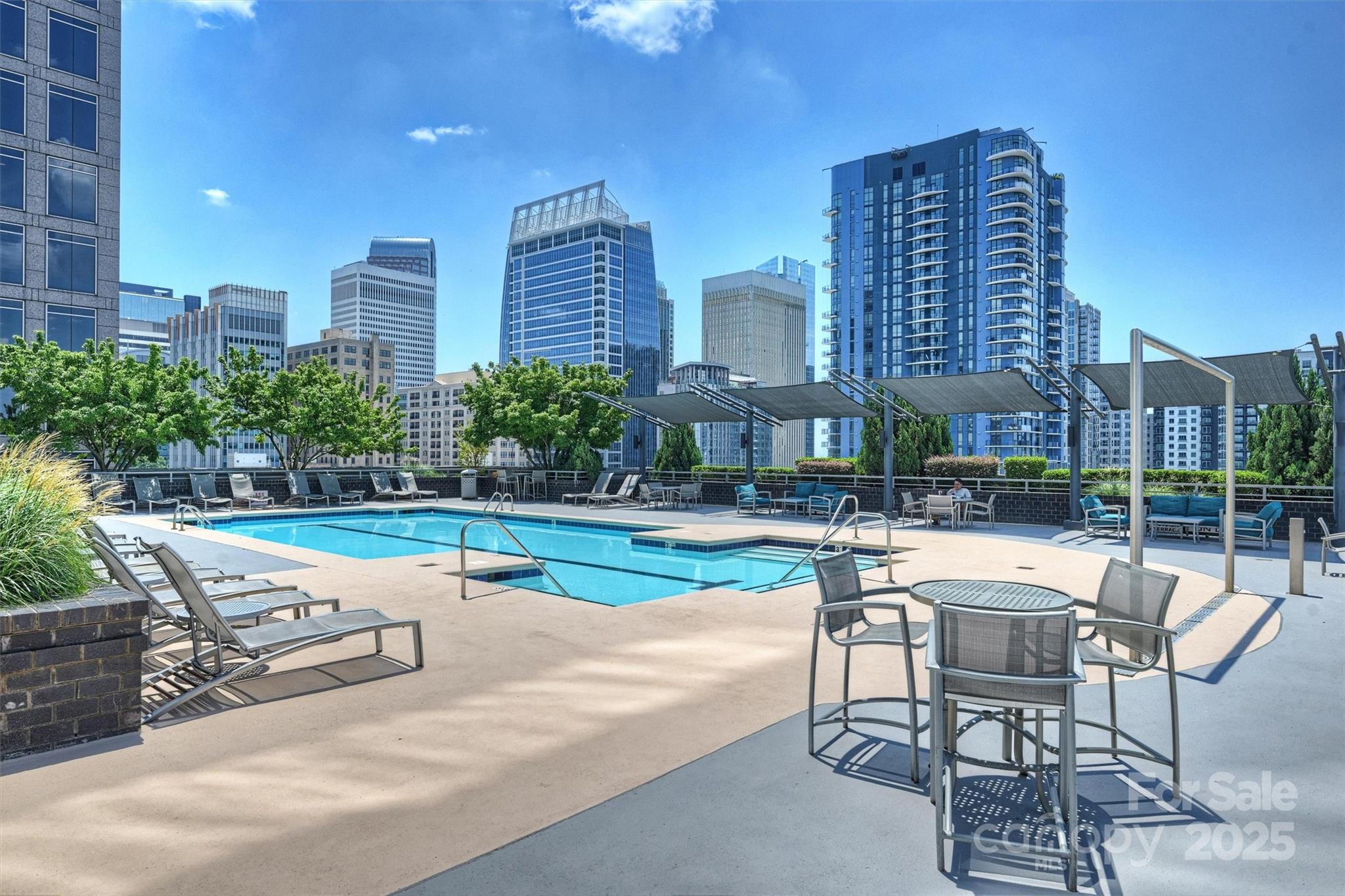 333 W Trade Street 810