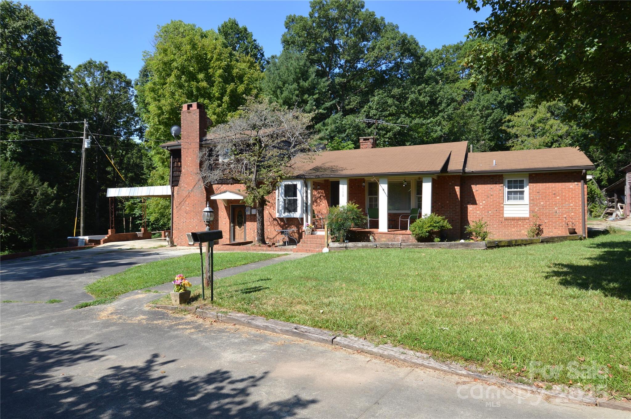 1108 Pine Hill Road