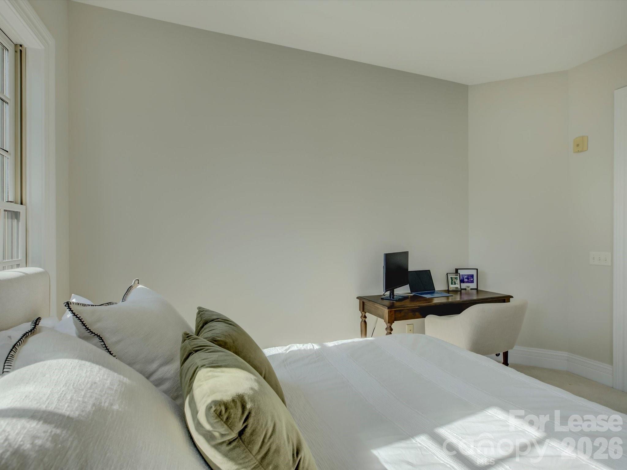 Parkwood Knoll - Residential Lease