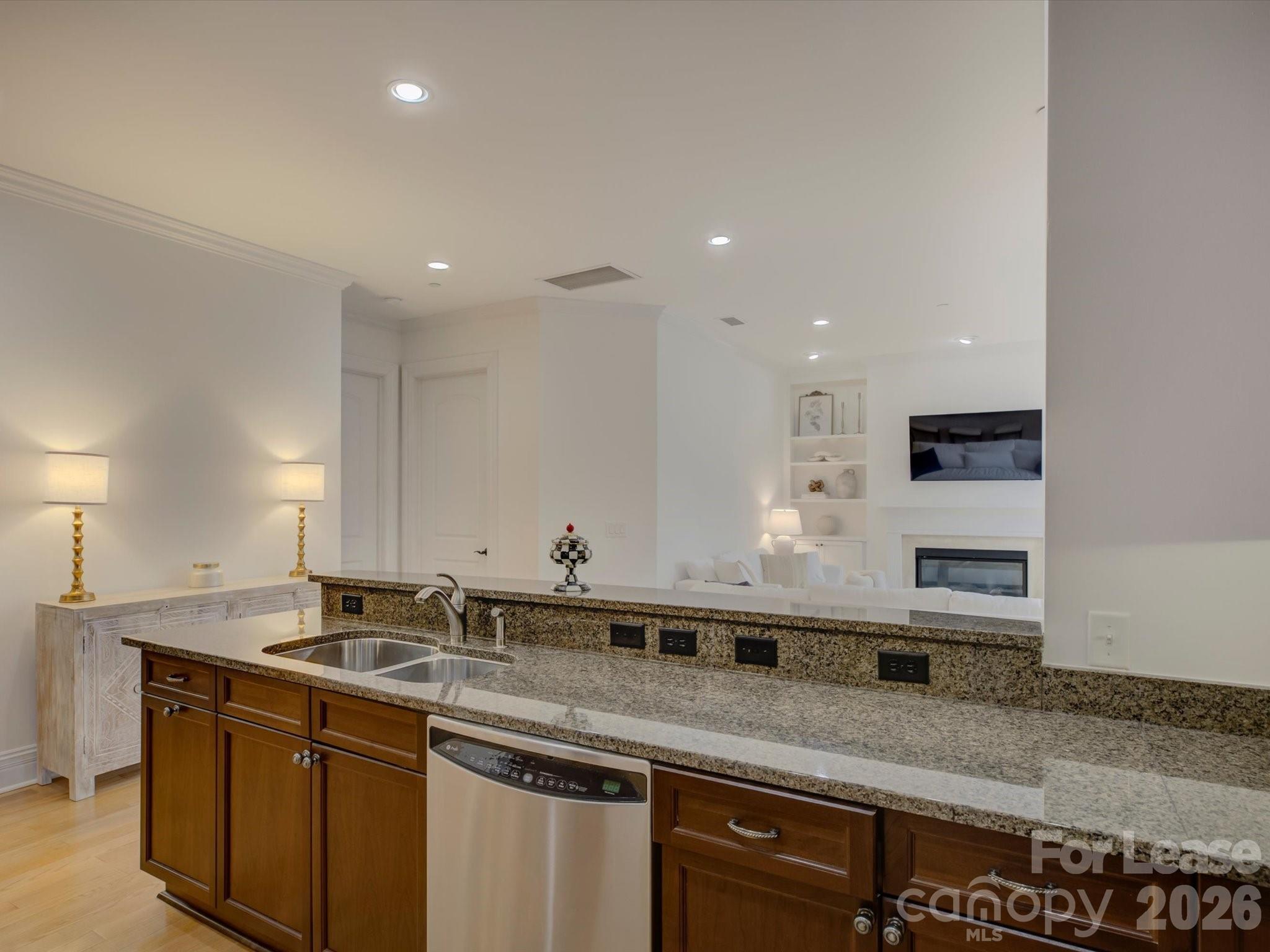 Parkwood Knoll - Residential Lease