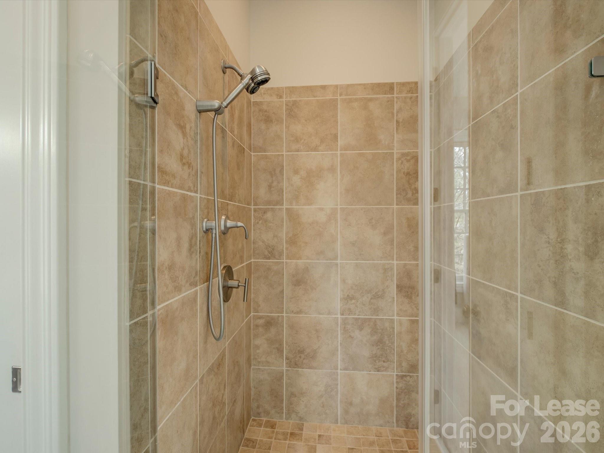 Parkwood Knoll - Residential Lease