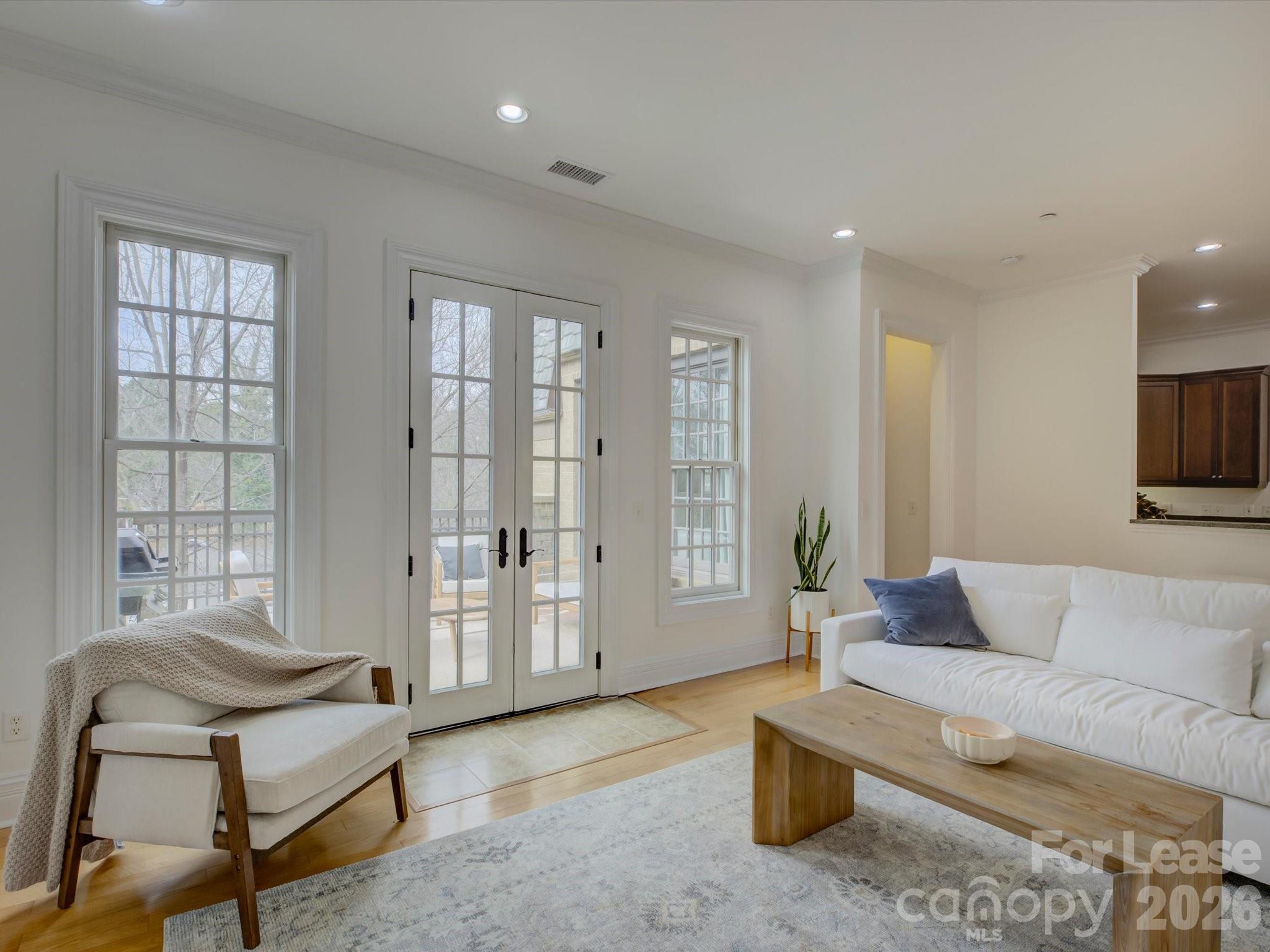 Parkwood Knoll - Residential Lease